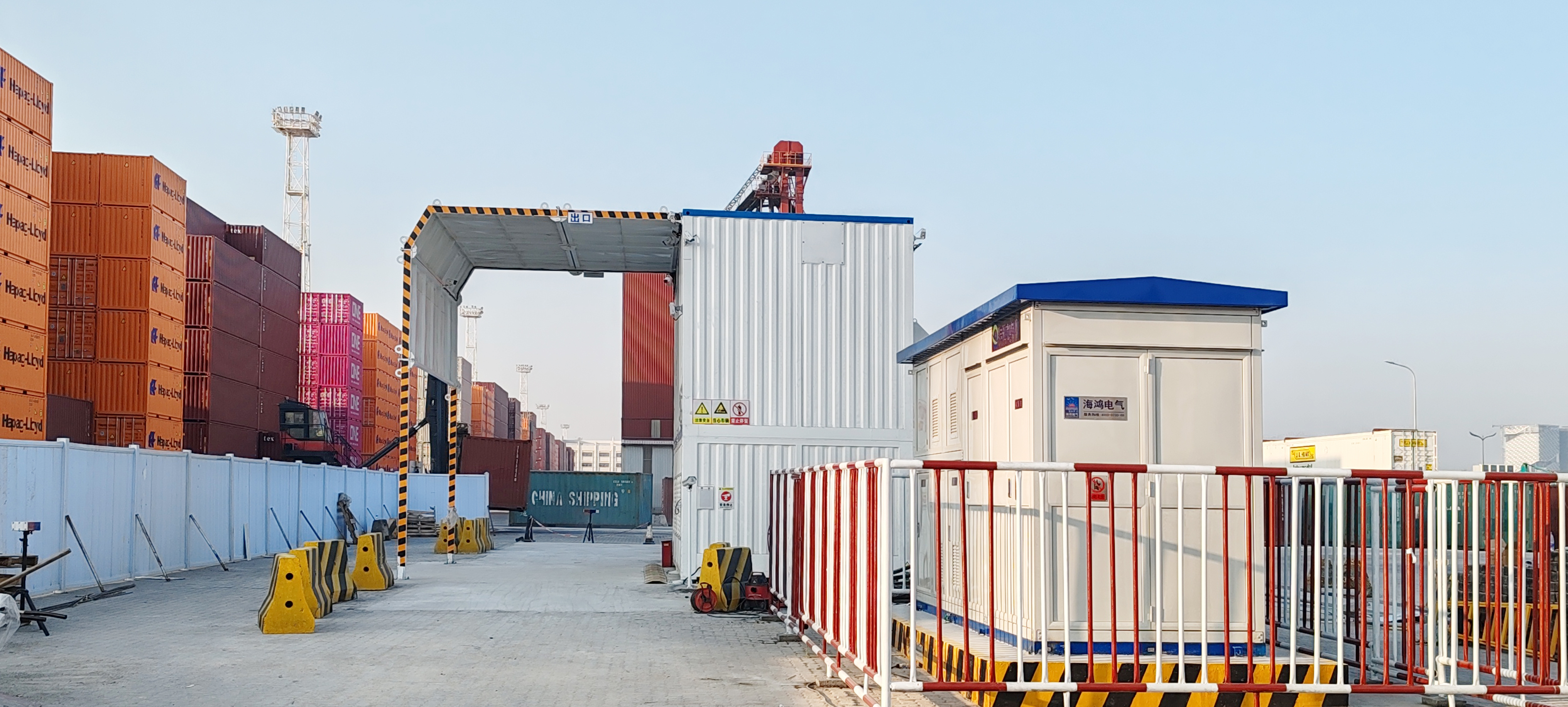 重卡换电站高效供电方案：紧凑式双层预装式变电站